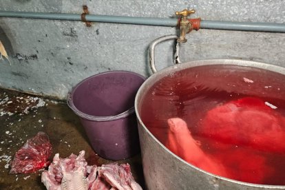 Así lucía el interior de la cocina de aquel comedor.