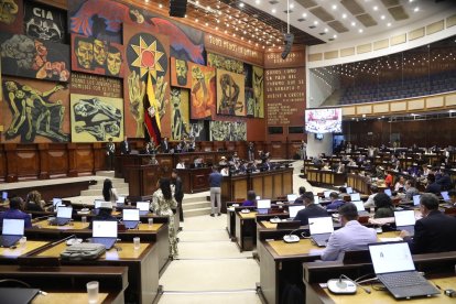 En estas votaciones estuvieron presentes 147 asambleístas. Sesenta votaron por el ‘no’ y cinco prefirieron abstenerse.