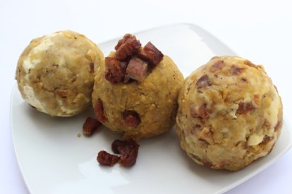 El bolón de verde es uno los platos preferidos por los guayaquileños en el desayuno.