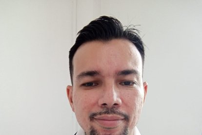 Doctor Jhonny Cruz, médico general.