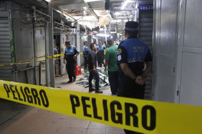 La explosión afectó directamente al comercio, que se vio con baja afluencia de compradores tras la explosión.