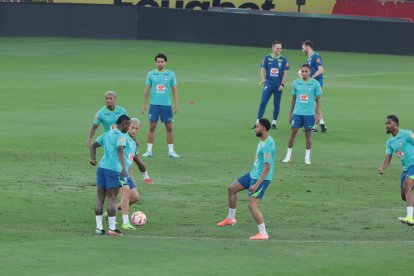 Brasil hizo práctica en la cancha del Monumental.