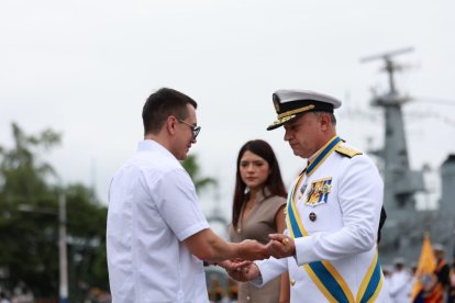 Noboa presencia juramentación del almirante Caicedo como máximo jefe naval