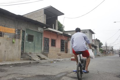 Solo una de las víctimas vivía en el inmueble donde ocurrió el ataque.