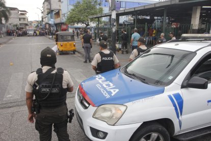 Cinco personas fueron víctimas de un ataque armado en Guayaquil.