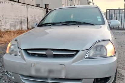 Este auto también fue retenido por la Policía Nacional para investigaciones.