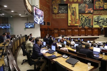 La Asamblea Nacional sesionó, pero no debatió asunto de contratos públicos.
