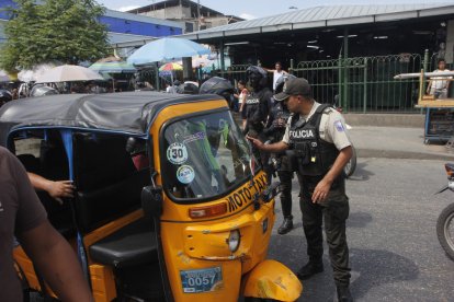 Operativo a tricimotos en el sector de Peca, tras masacre ocurrida.