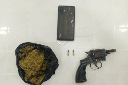 Las evidencias que se encontraron durante el operativo.