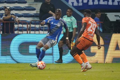 Emelec realizó una segunda Explosión Azul a mitad del año 2025.