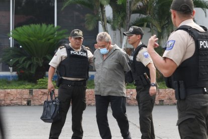 El detenido es familiar de la víctima del tiroteo.