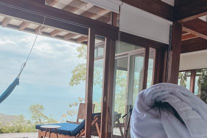 La actriz y modelo publicaba fotos mientras hacía trading.