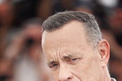 Tom Hanks es ampliamente reconocido por interpretar personajes cargados de profundidad emocional.