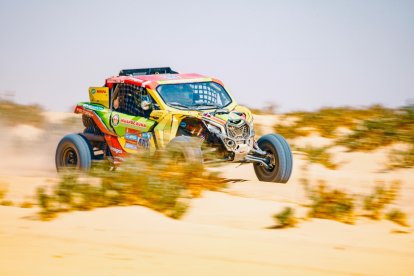 Referente. Guayasamín en una de sus 11 participaciones del Rally Dakar en la modalidad de autos, donde ahora busca sucesor.