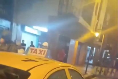 Así quedó el vehículo de la víctima.