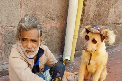 José, esa mirada... Venus, su artista y compañerita.