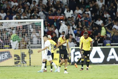 Liga de Quito se impuso 3-1 a Barcelona SC en el estadio Rodrigo Paz.