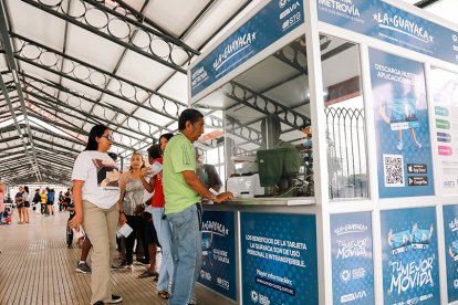 Los usuarios puede solicitar su tarjeta para utilizar el servicio en las Terminales de la Troncal.