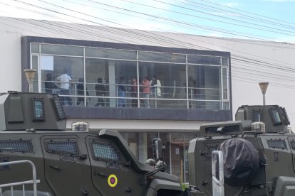 Cuatro personas serán procesadas por tentativa de asesinato.