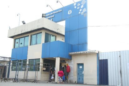 Exteriores del Centro de Rehabilitación Social La Roca.