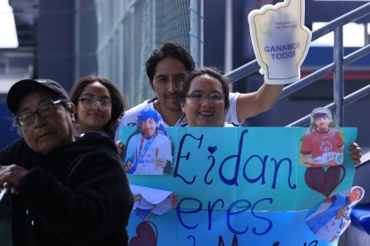 Apoyo. Familias enteras acudieron a alentar a los equipos al complejo de Independiente.