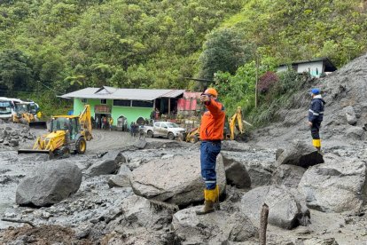 Emergencia en Amaluza por graves estragos del aluvión.