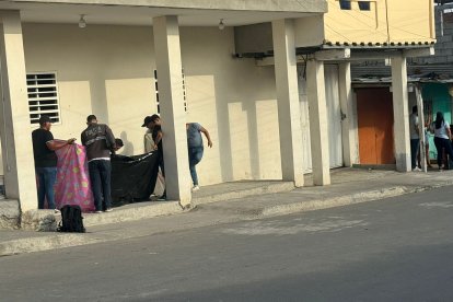 Enrique Erazo fue asesinado en el portal de un restaurante.