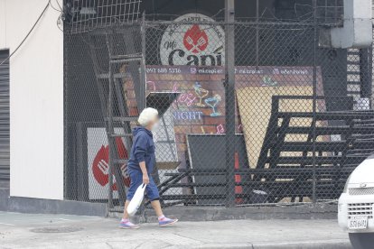 El negocio que funcionaba en un local está siendo desmontado.