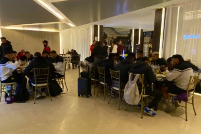 El plantel de Deportivo Cuenca llegó a Loja en la madrugada de este viernes 4 de julio de 2025.