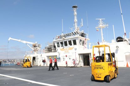 El buque hospital USNS Comfort arribó al puerto de Manta el 4 de julio y brindará atención médica gratuita.