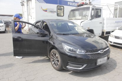 En este vehículo se movilizaban los sospechosos.