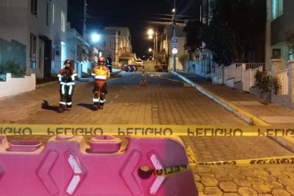 La calle fue acordonada por seguridad.