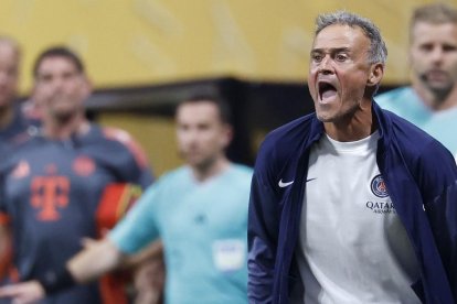 El técnico Luis Enrique analizó la expulsión de Willian Pacho.