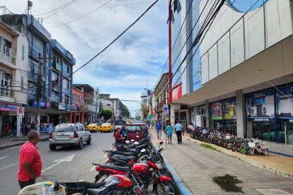 Esmeraldeños se quedaron impresionados por el movimiento telúrico.