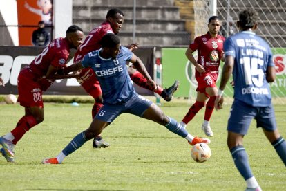 Desde Mushuc reclaman que no se revisó el VAR en el penal que les pitaron ante Católica, en la fecha 19 de la LigaPro 2025.