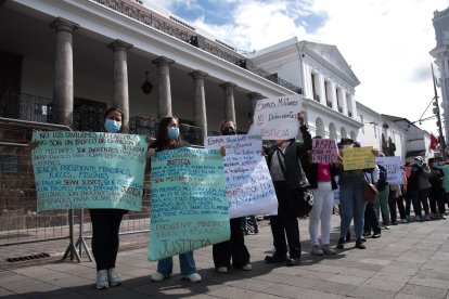 Los parientes de los militares exigen justicia.