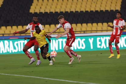 Barcelona y Técnico igualaron a 1 este 12 de julio.