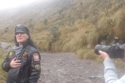 El cantante estuvo en Tulcán en medio de una gira musical.