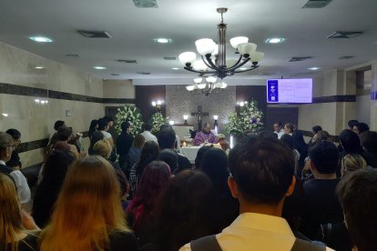 Antes de su sepelio se ofreció una misa.