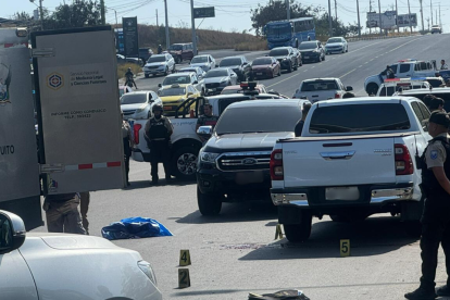 Lugar del crimen en la vía a San Mateo, Manta, donde fue acribillado Flavio Briones.