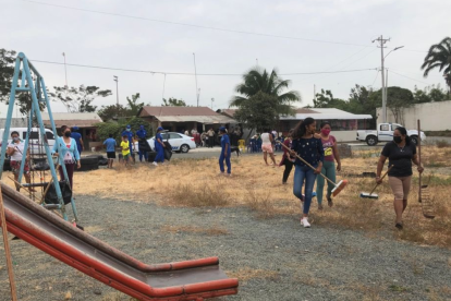 Mientras en La Puntilla hay parques, plazas, y más, en San Nicolás la gran mayoría de lugares recreativos están destruidos y llenos de maleza