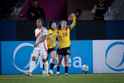 Emily Arias ante Perú hizo el segundo gol de la Tri.