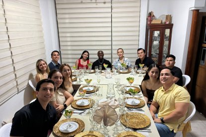 La prefecta de Santo Domingo recibió en su casa al jugador y su esposa, con una cena.