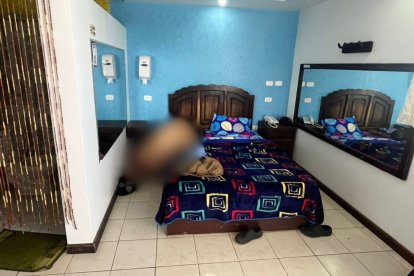 El hombre tenía 59 años. Su ropa estaba cerca de su cuerpo.