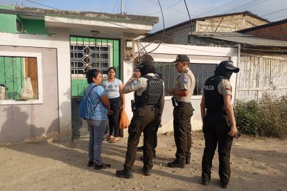 La Policía Nacional levantó testimonios y realizó operativos en el cantón.