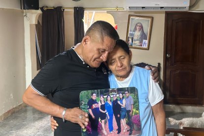 Familiares de la víctima exigen respuestas a la Policía Nacional.