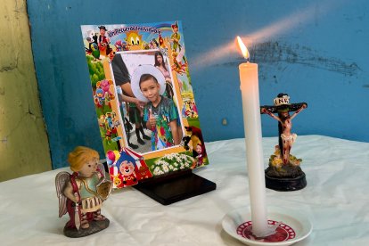 El pequeño perdió la vida cuando una bala le impactó en la espalda.