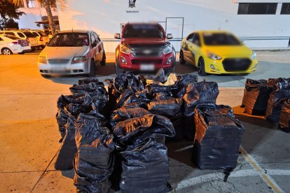 La sustancia estaba distribuida en paquetes, almacenados en sacos de yute.