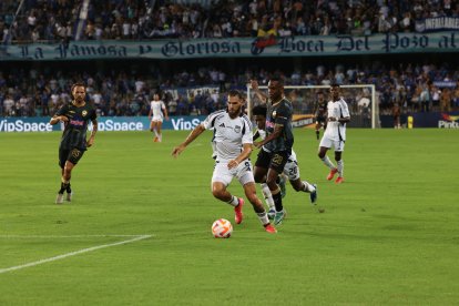 Emelec busca alejarse de la parte baja de la tabla de posiciones de la LigaPro 2025.