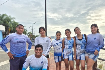Los soñadores: Emily Baren, Daniela Tadino, Juliette Quiroz, María José Quiroz, Pamela Molina, Paulo Salavarria y Christopher Salavarria